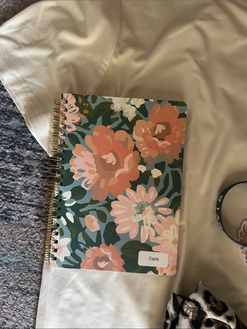 5 PIECE FAITH BUNDLE + 1 FREE GIFT 🎁 - Picture 3 of 6